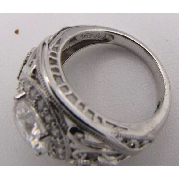 Realistic  Setting Sterling Silver 925 Large Cubic Zirconia Ring Size 5 - Picture 4 of 4
